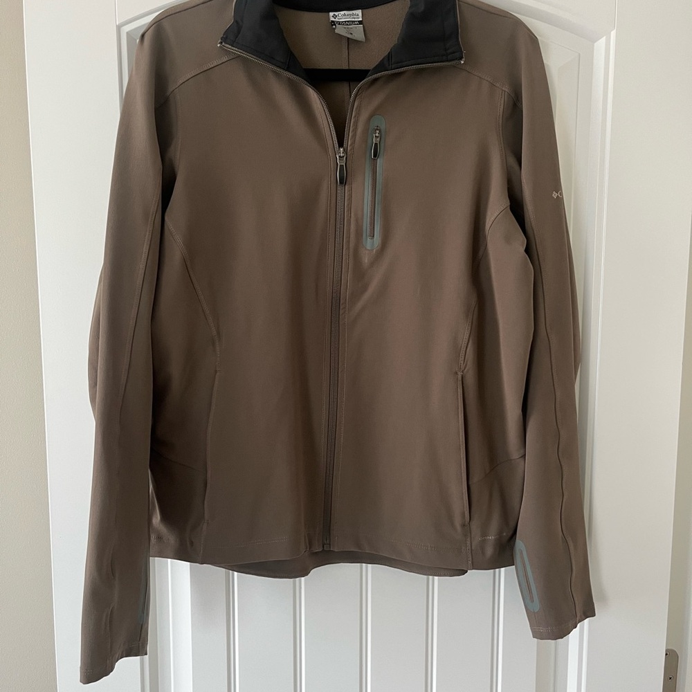 Columbia Ladies size Large Titanium Performance Lightweight Jacket - Picture 1 of 2